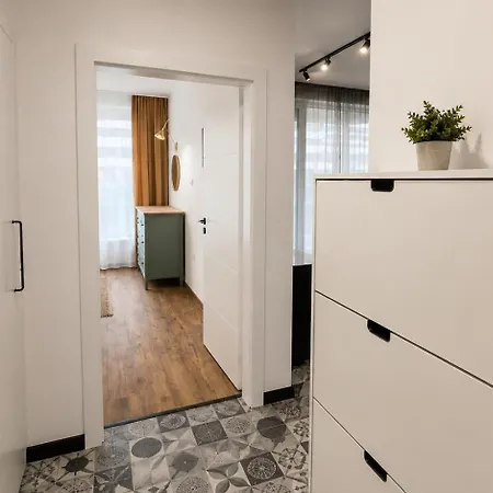 Park 1br W/yard & Heated Mineral Pool 아파트 *