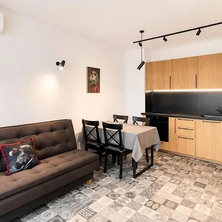 Park 1br W/yard & Heated Mineral Pool 公寓 *
